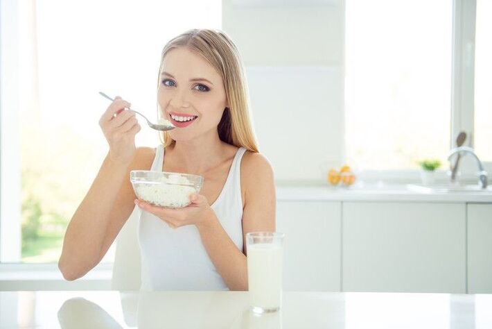 Δίαιτα με γάλα και τυρί cottage για απώλεια βάρους
